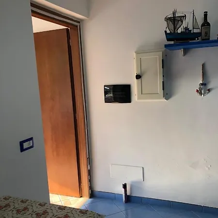 Apartman Situato A 50 Metri Dal Mare, Con Giardino E Ingresso Indipendente, Cucina, E 4 Posti Letto Botricello